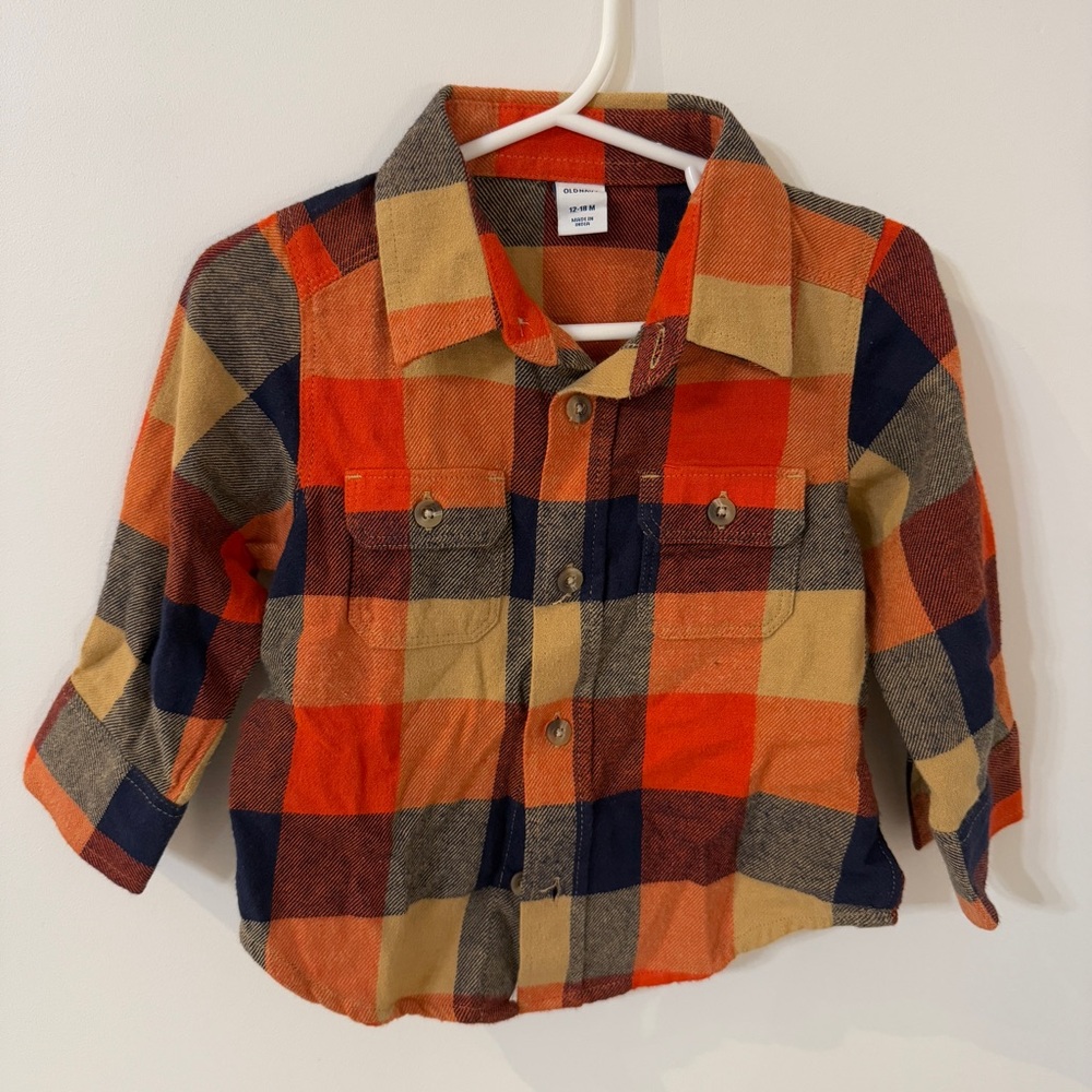 Old Navy Toddler boys plaid shirt in size 12-18 months